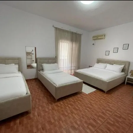 Oasis Couette-café Berat